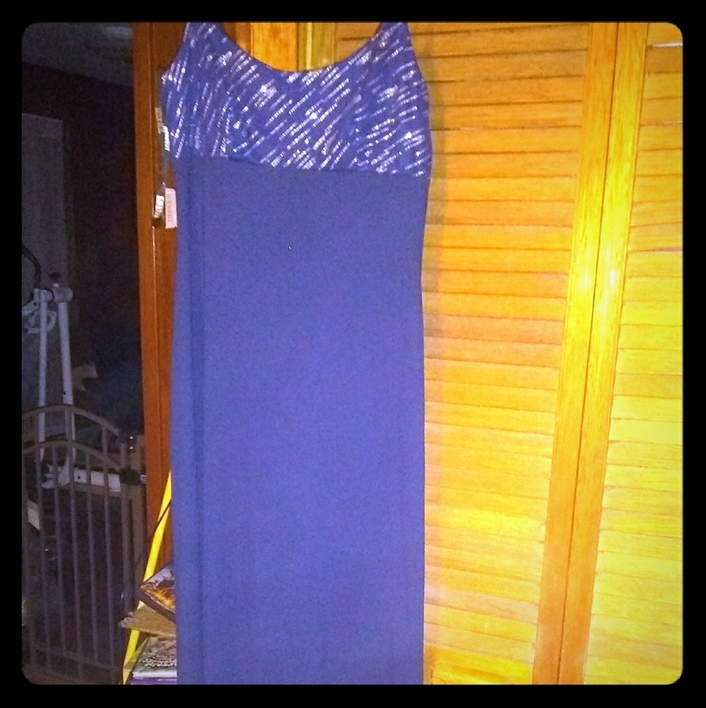 DeLaru dress